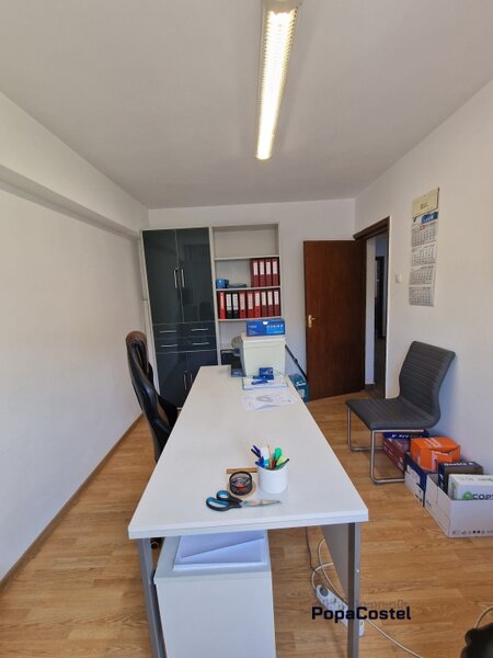 Lacul Tei - Facultatea de Constructii 5 camere etaj 1 in imobil de birouri